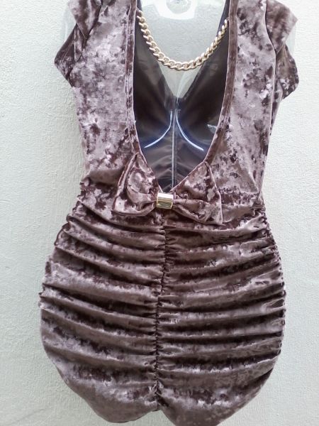 Vestido em Veludo - Marrom